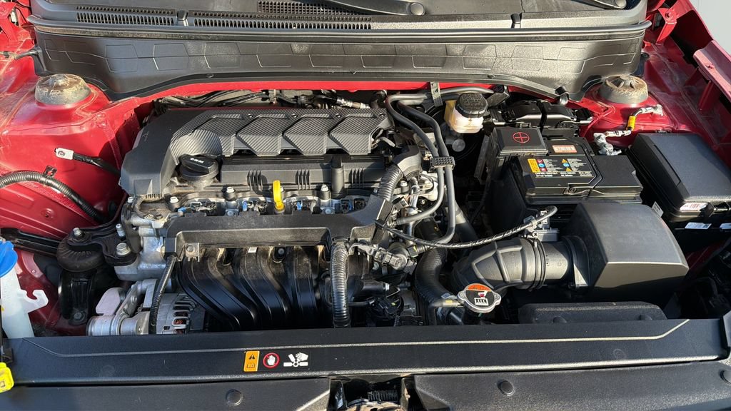 Used 2025 Hyundai Venue SEL FWD image 9