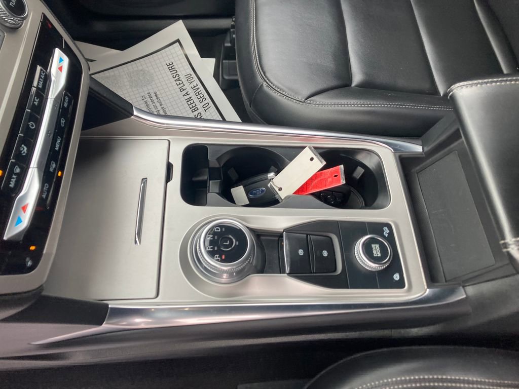 Used 2023 Ford Explorer XLT w/ Equipment Group 202A image 30