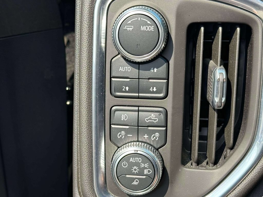 Used 2021 GMC Sierra 1500 AT4 w/ AT4 Premium Package AWD/4WD image 19