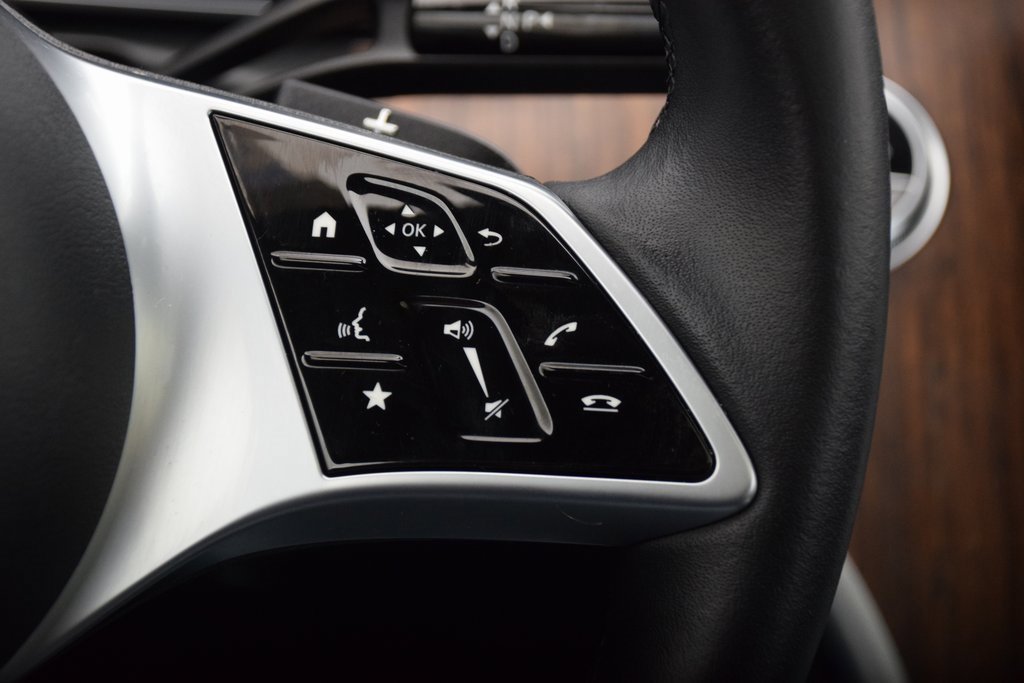 Certified 2025 Mercedes-Benz C 300 Sedan image 24