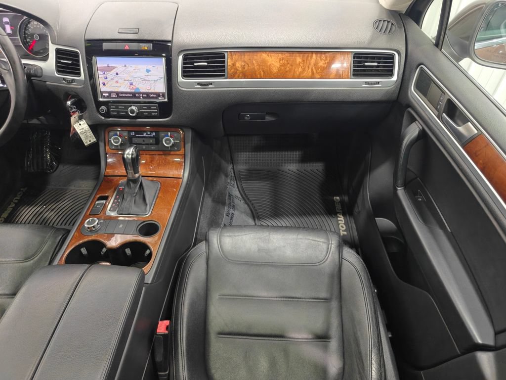 Used 2012 Volkswagen Touareg TDI AWD/4WD image 22