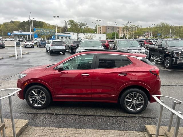 Used 2021 Buick Encore GX Select w/ Sport Touring Package AWD/4WD image 3