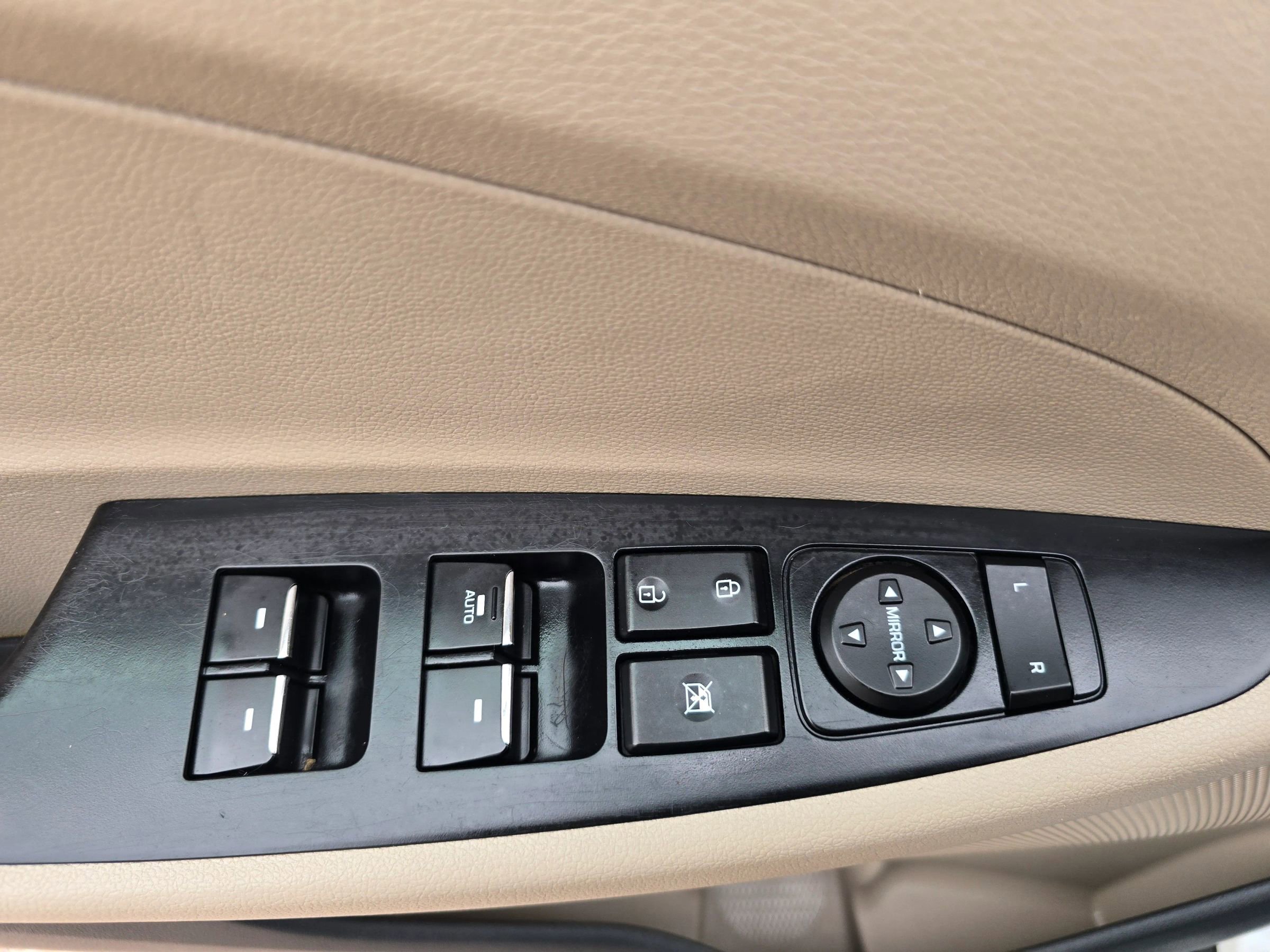 Used 2017 Hyundai Tucson Limited w/ Cargo Package FWD image 21