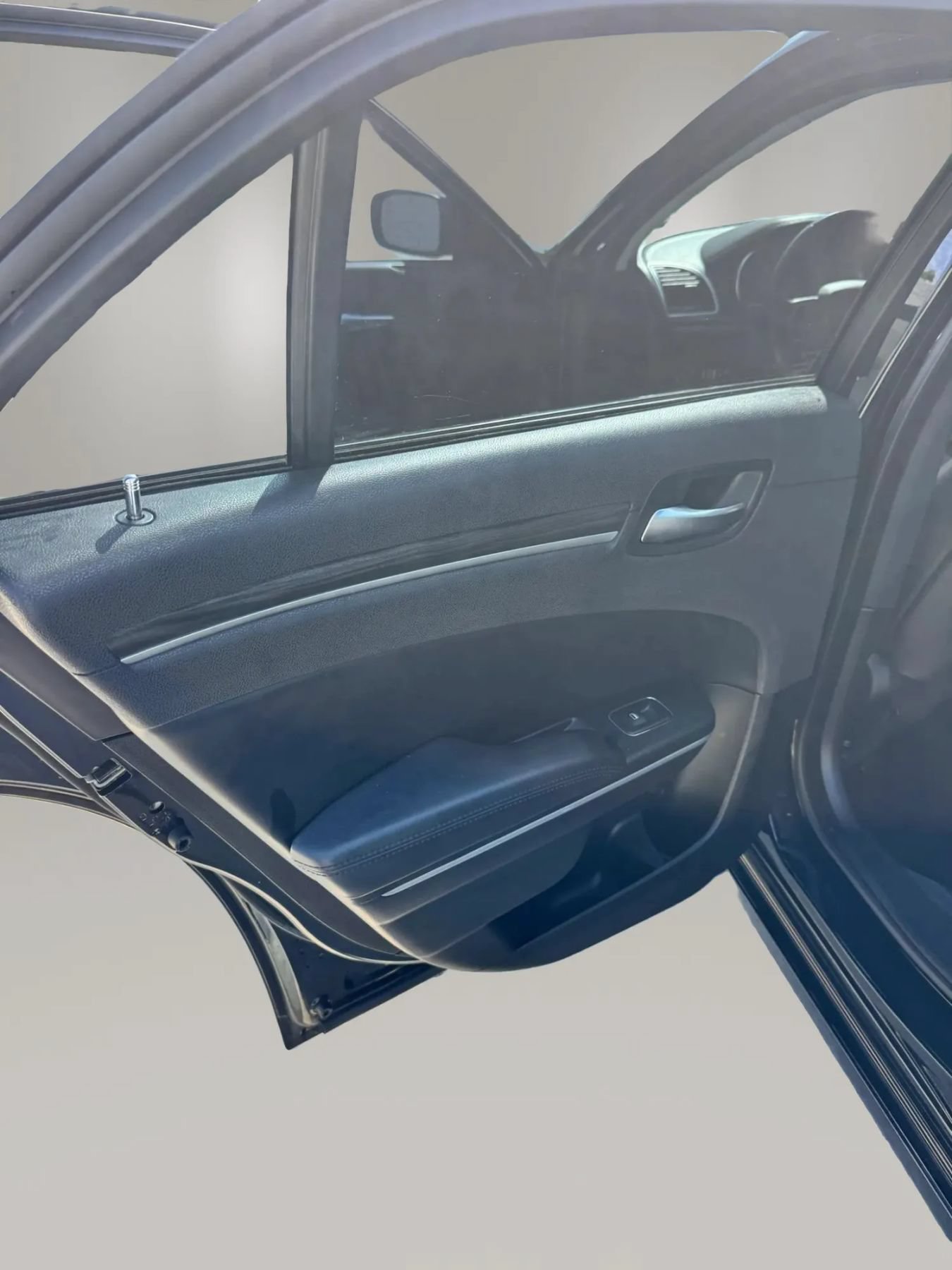 Used 2022 Chrysler 300 Touring w/ Sport Appearance Package RWD image 18
