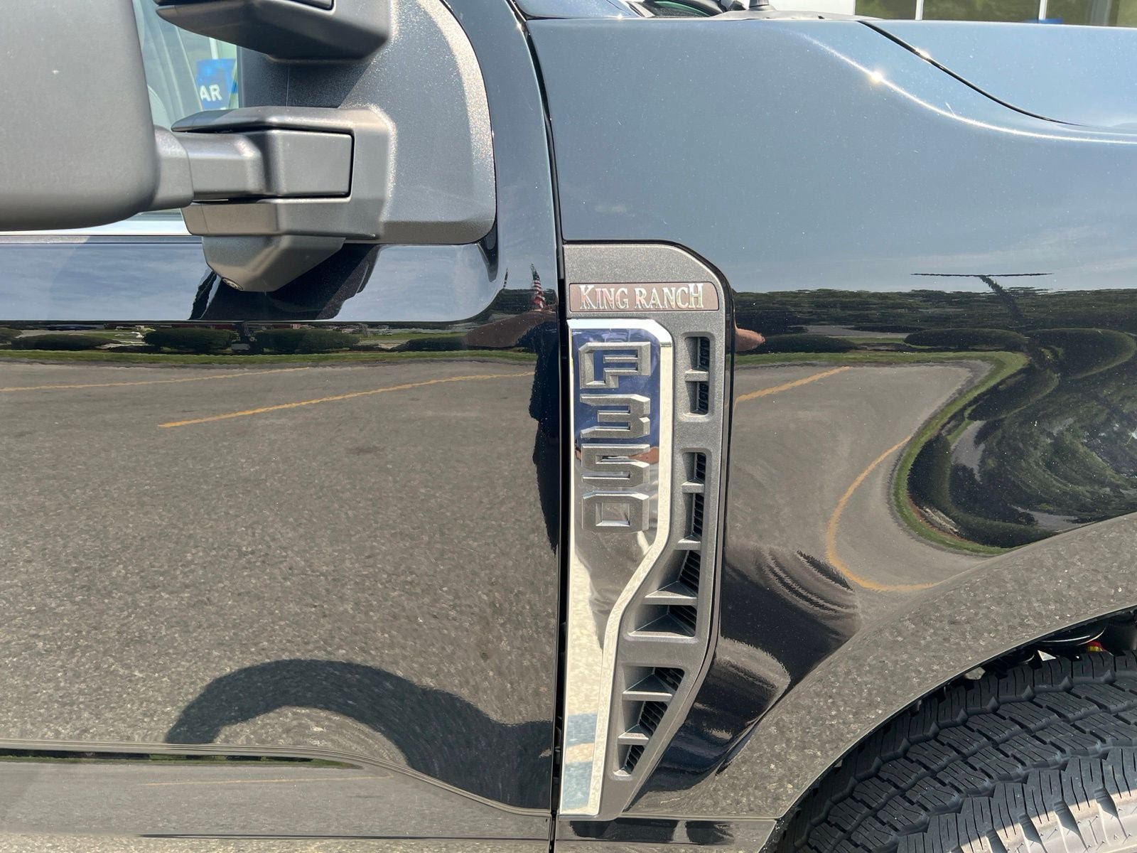 New 2026 Ford F350 King Ranch w/ Chrome Package AWD/4WD image 9