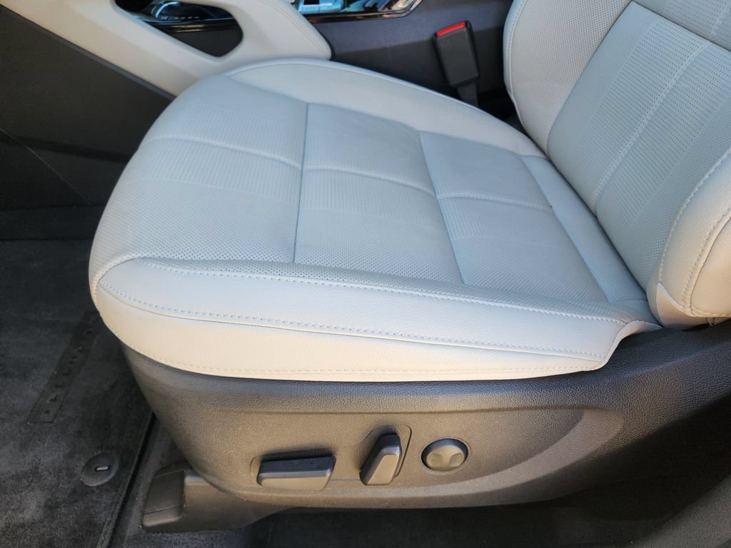 Certified 2024 Kia Telluride EX w/ EX Captain's Chair Package AWD/4WD image 31