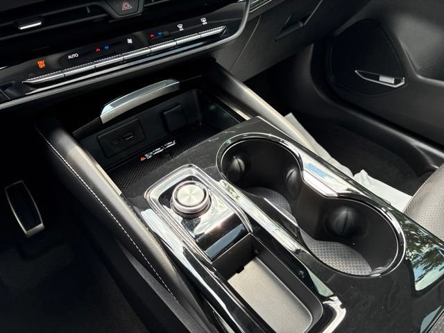 Certified 2025 Buick Envision Sport Touring AWD/4WD image 30
