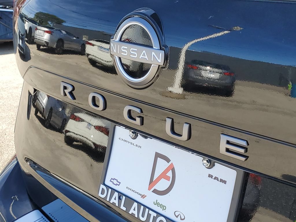 New 2026 Nissan Rogue SV w/ Cold Weather Package FWD image 5