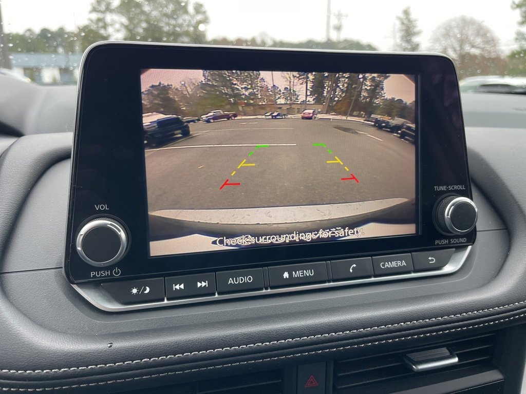 Used 2024 Nissan Rogue SV image 15