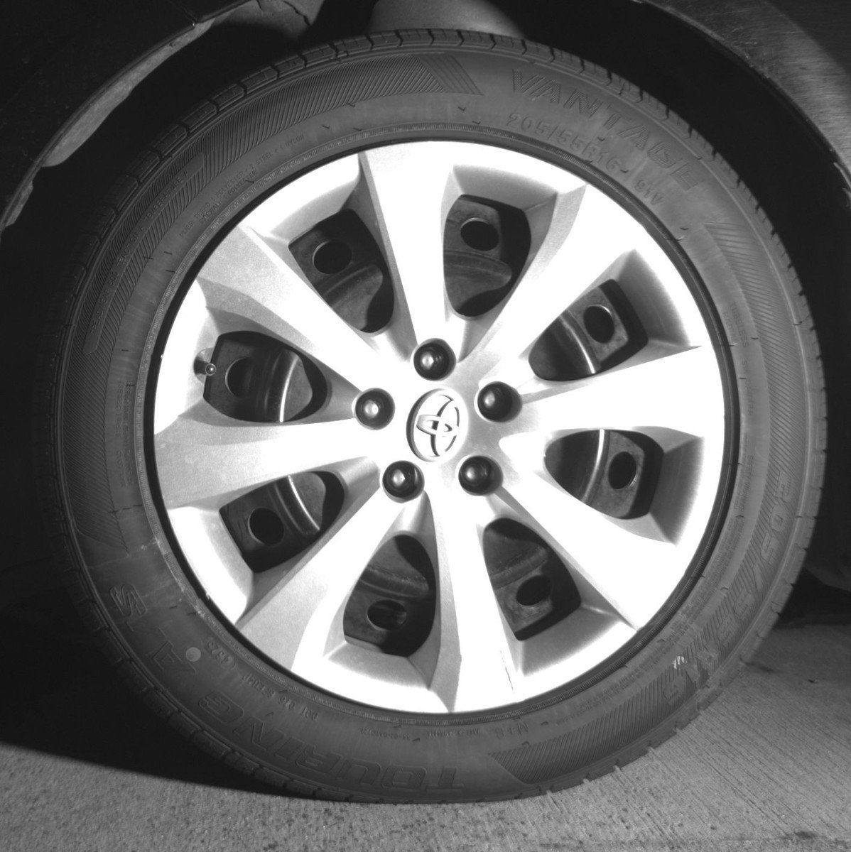 Used 2025 Toyota Corolla LE FWD image 12