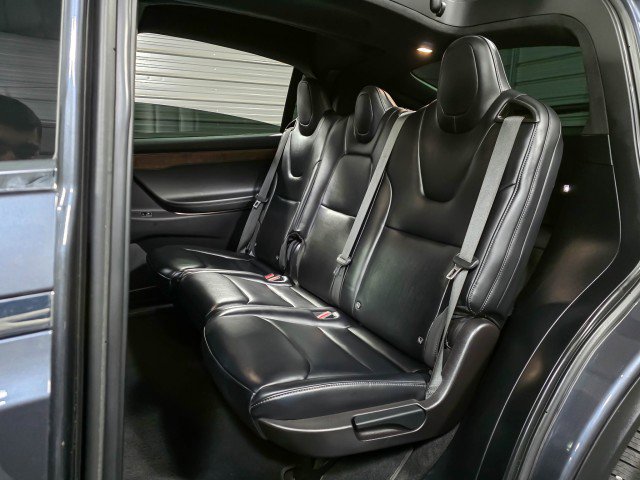 Used 2020 Tesla Model X Long Range image 19