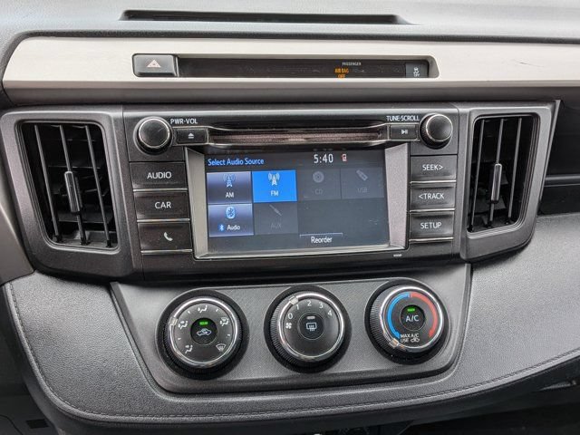 Used 2016 Toyota RAV4 LE FWD image 18