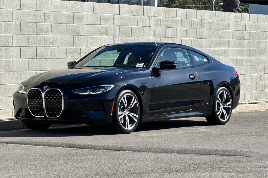 Used 2023 BMW 430i Coupe w/ Premium Package image 10