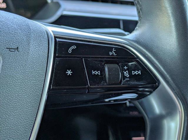 Used 2022 Audi e-tron Premium Plus w/ Premium Plus Package AWD/4WD image 6