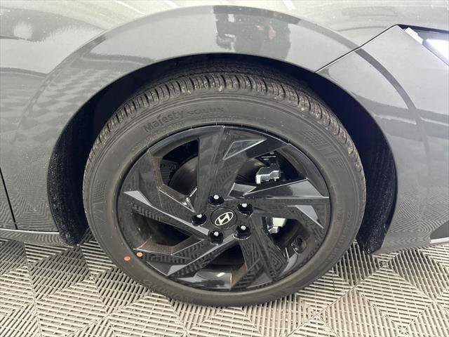 New 2026 Hyundai Elantra SEL Sport FWD image 12