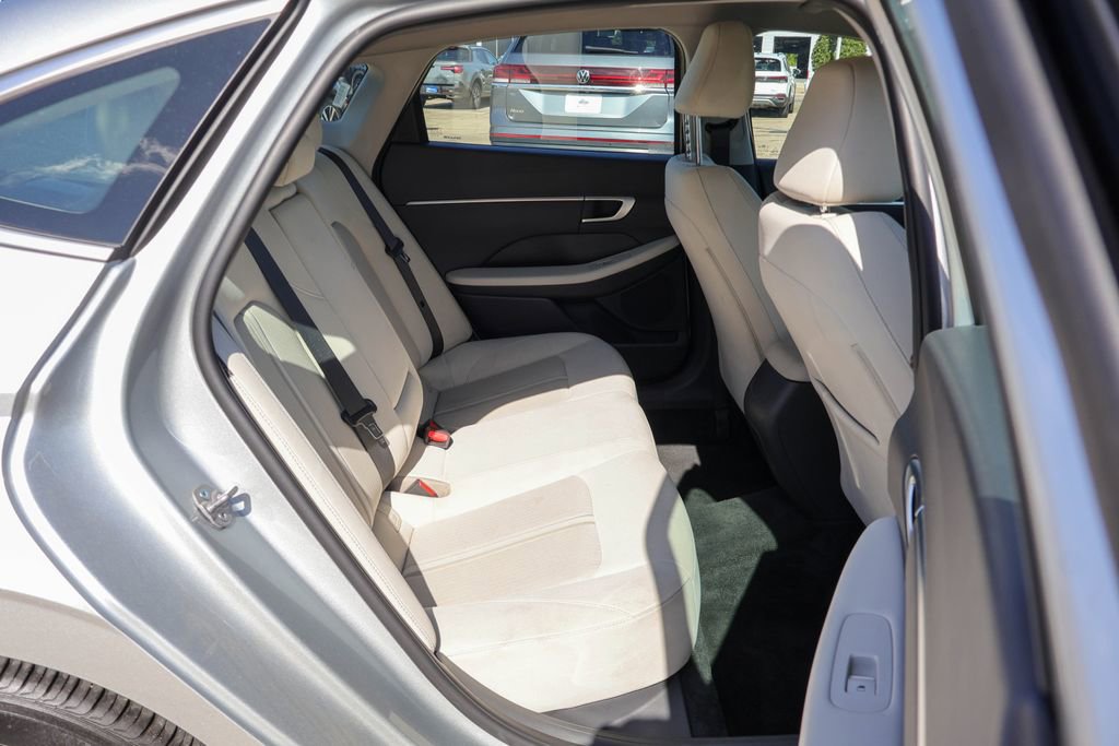 Used 2025 Hyundai Sonata SEL FWD image 10