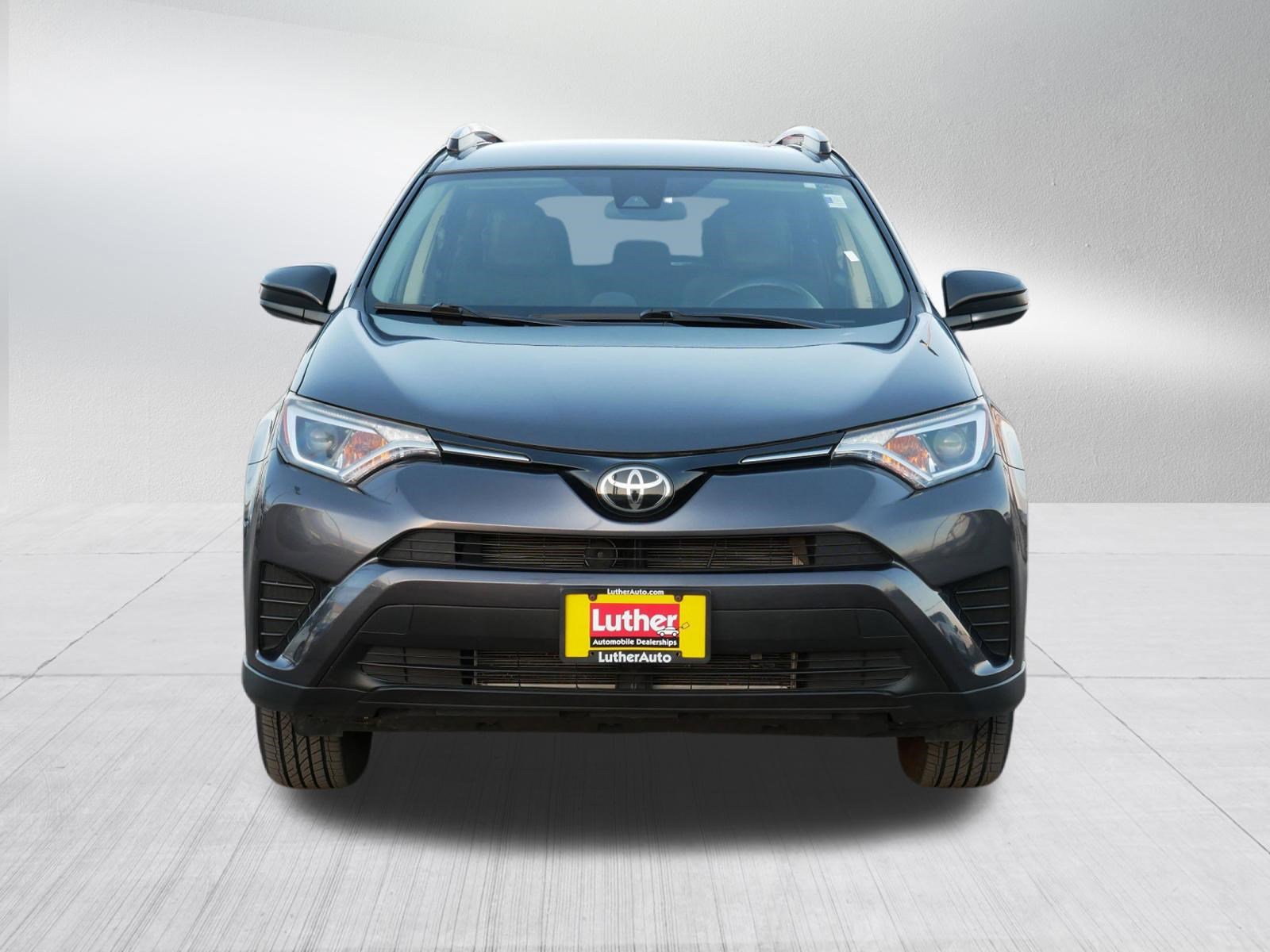 Used 2018 Toyota RAV4 LE w/ All Weather Liner Package video 2