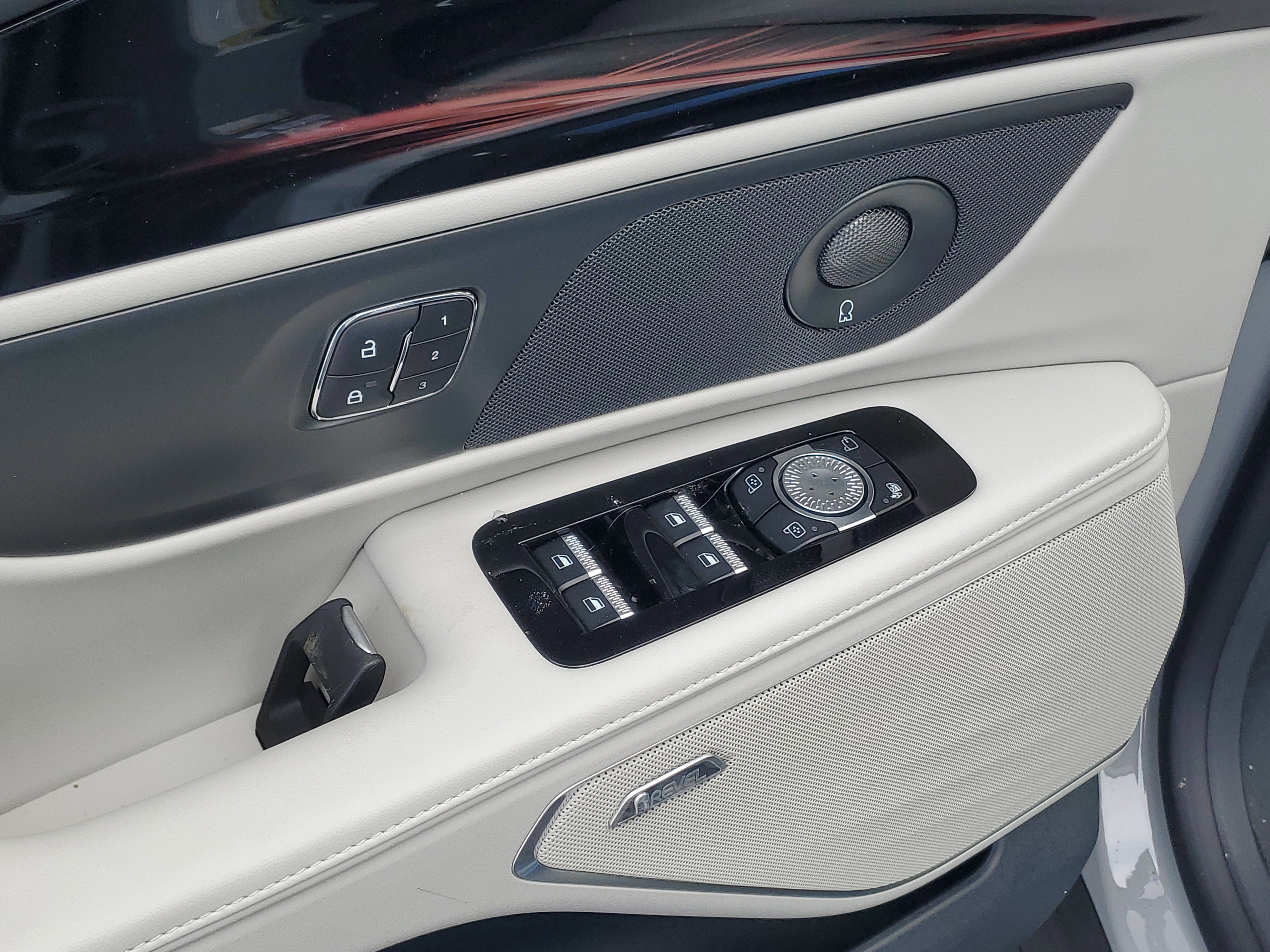 New 2026 Lincoln Nautilus Reserve image 9