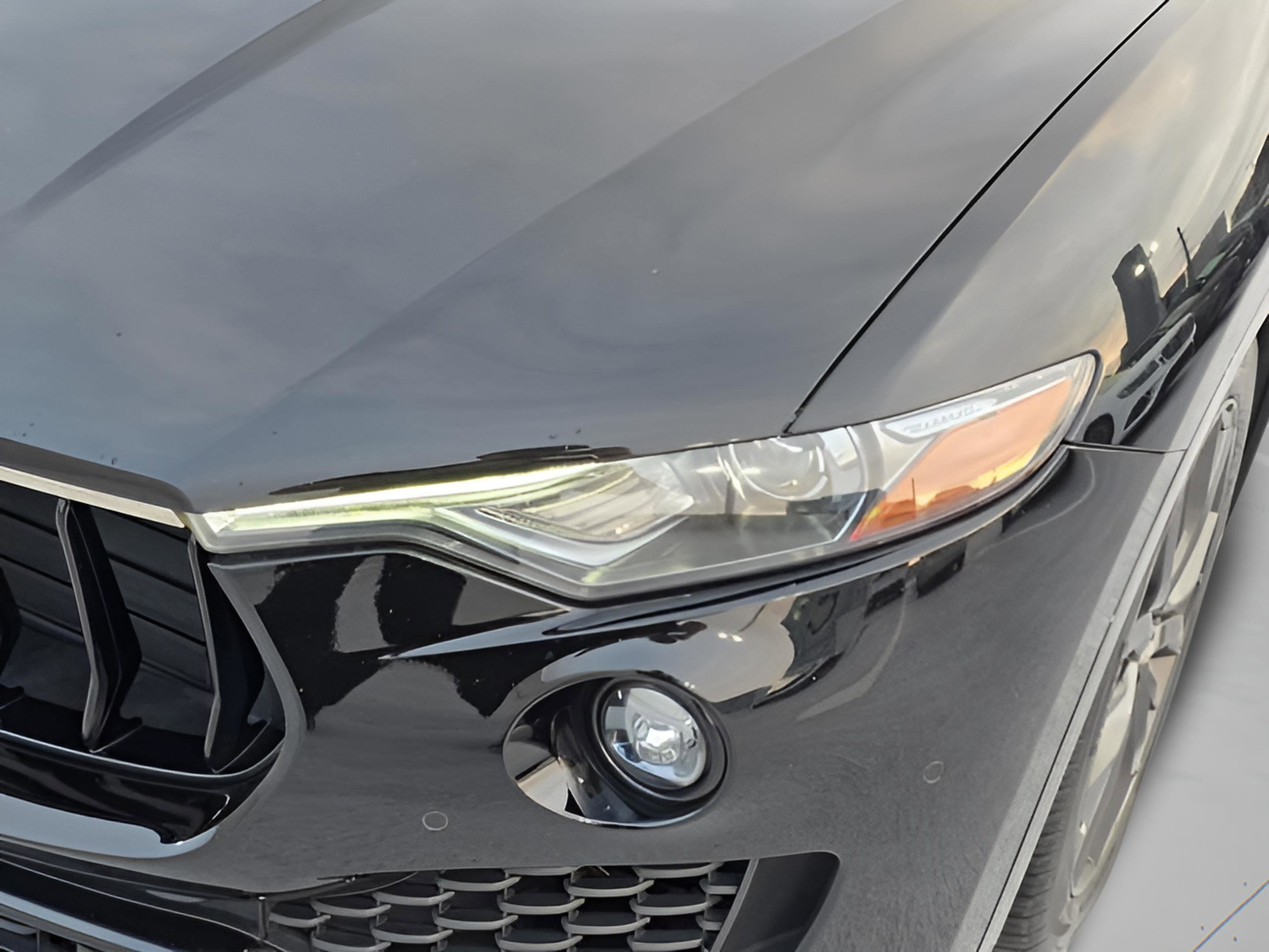 Used 2018 Maserati Levante image 9