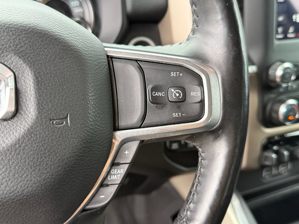 Used 2020 RAM 1500 Laramie AWD/4WD image 18