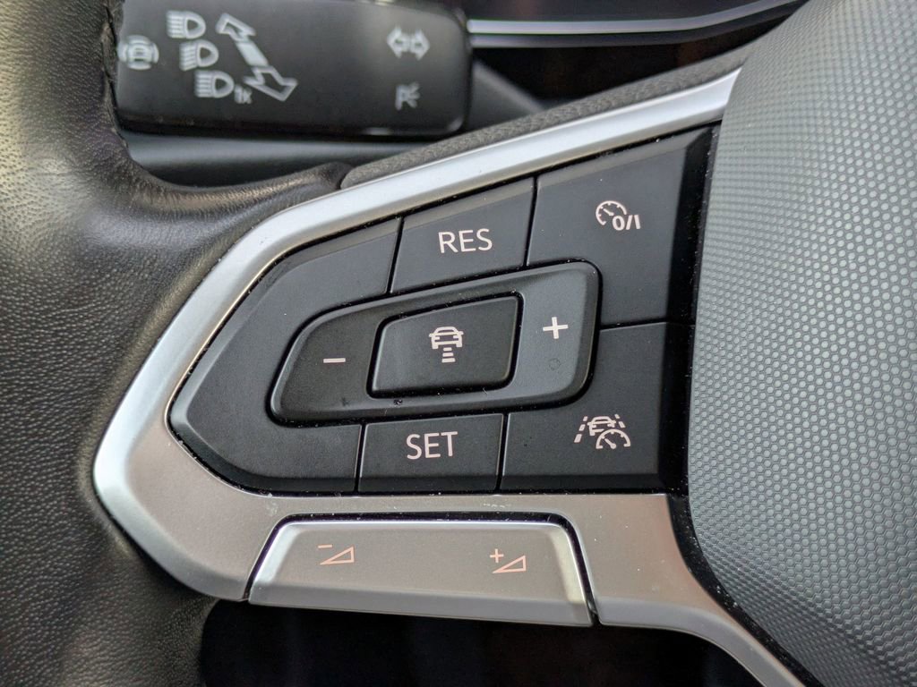 Certified 2024 Volkswagen Jetta SE image 24