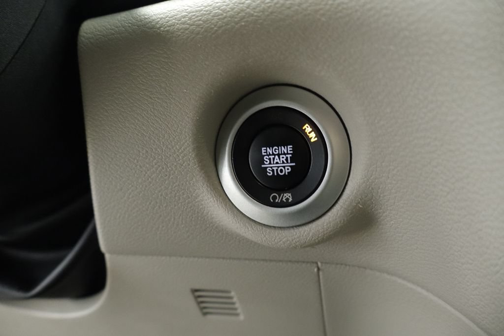 Certified 2023 Chrysler Pacifica Touring-L FWD image 31
