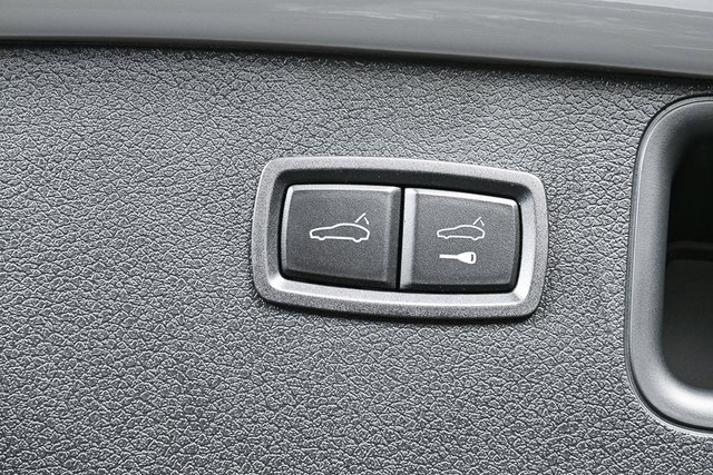 New 2025 Porsche Macan image 37