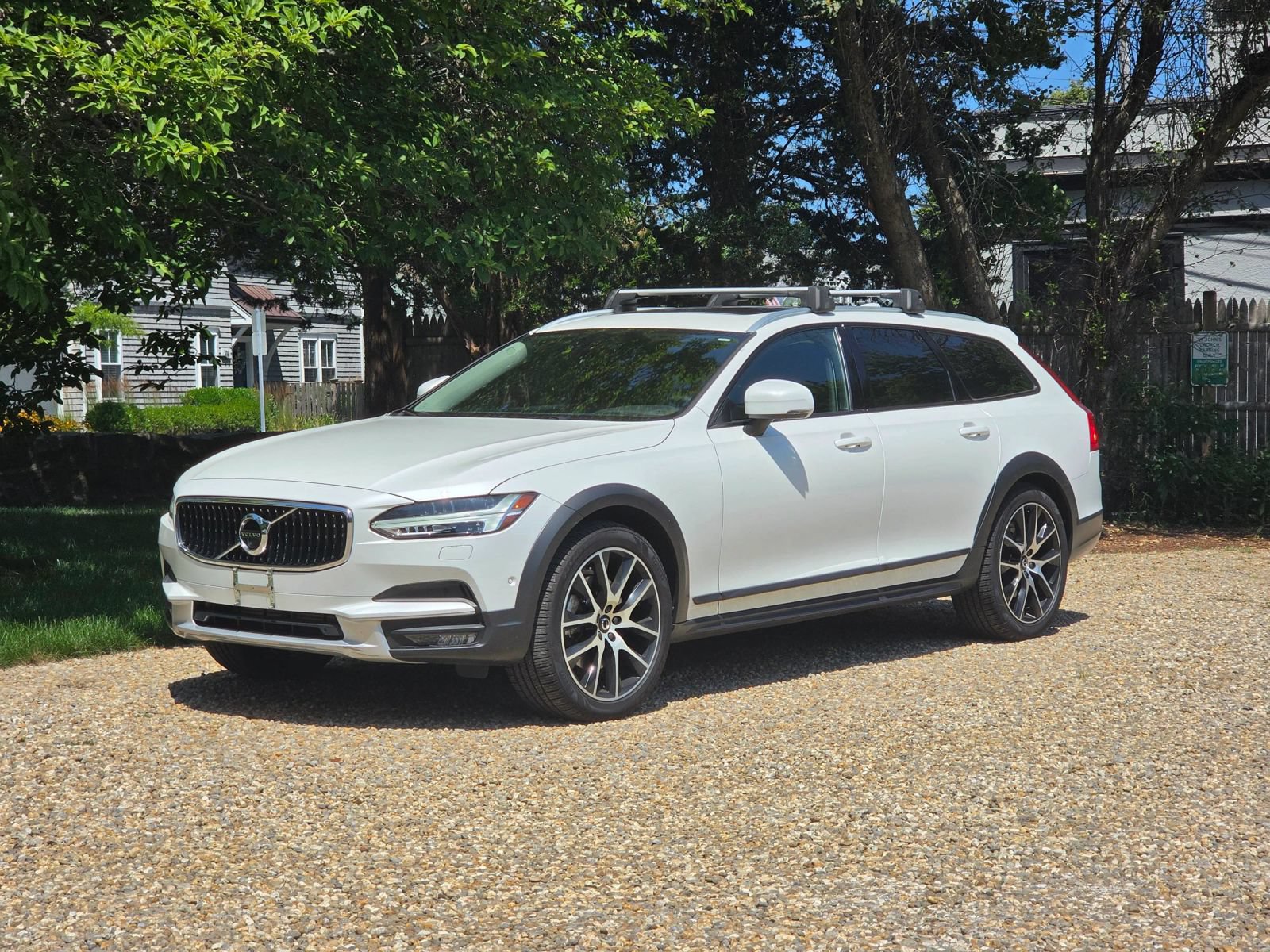 Used 2019 Volvo V90 T6 Cross Country w/ Protection Package Premier