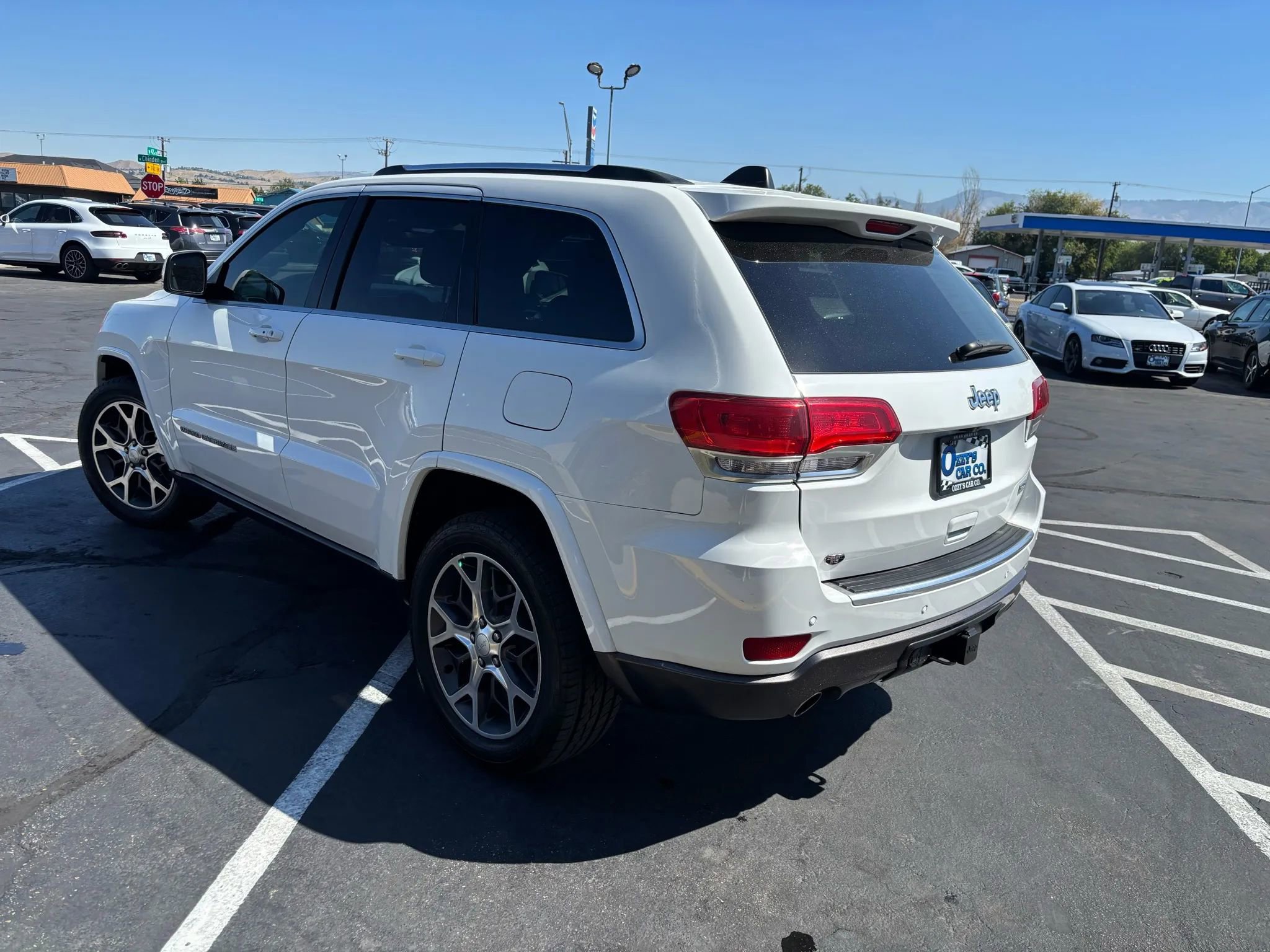 Used 2018 Jeep Grand Cherokee Limited image 3