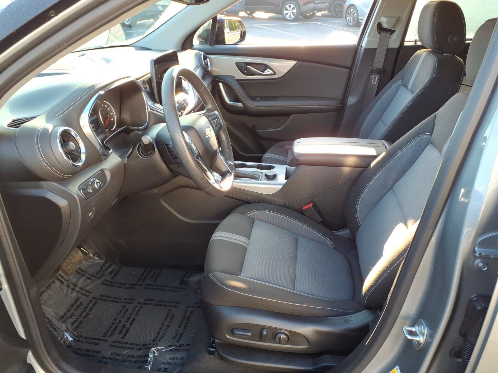 Used 2024 Chevrolet Blazer LT w/ Convenience Package AWD/4WD image 4