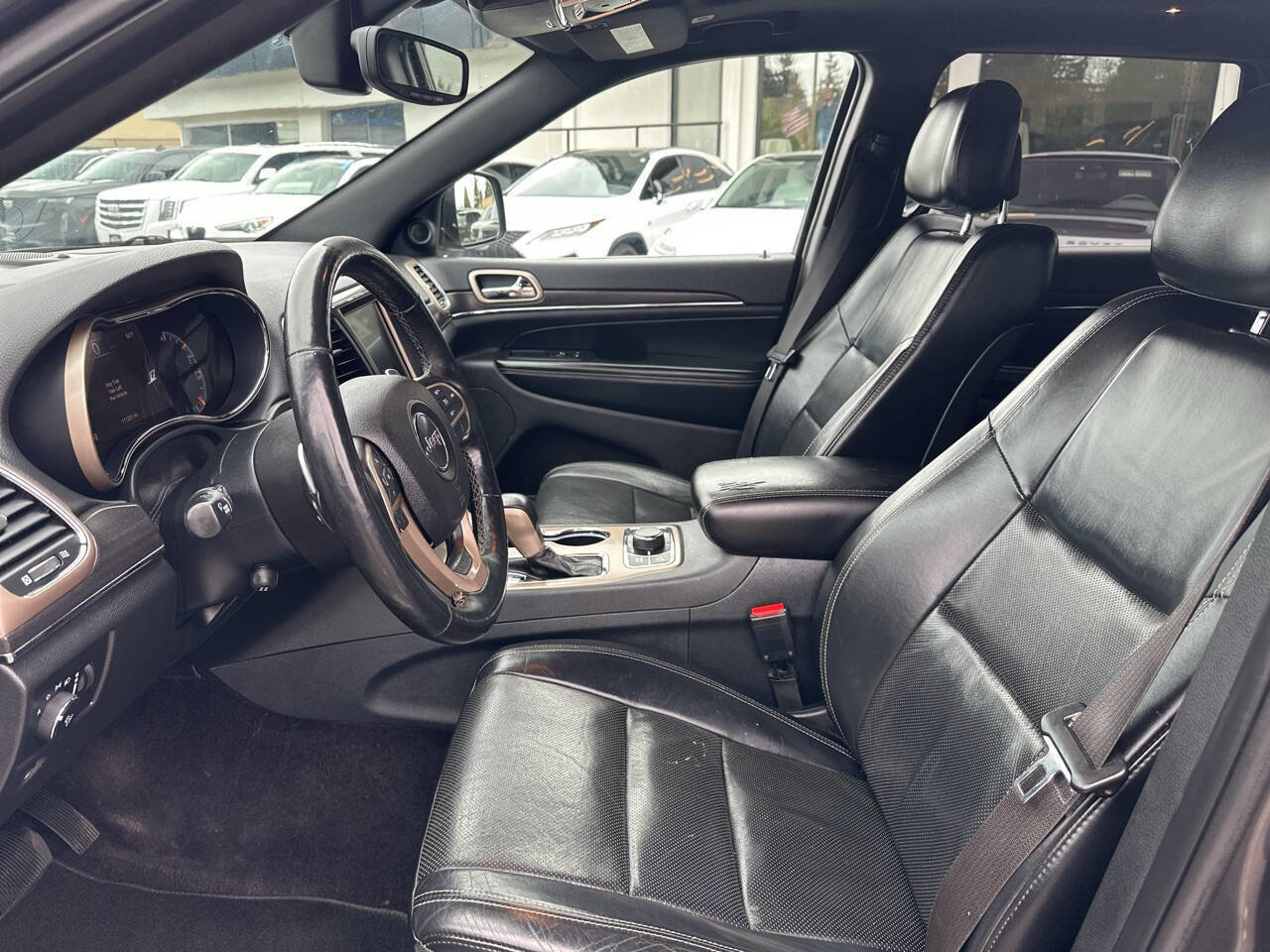 Used 2017 Jeep Grand Cherokee Limited w/ Luxury Group II image 37