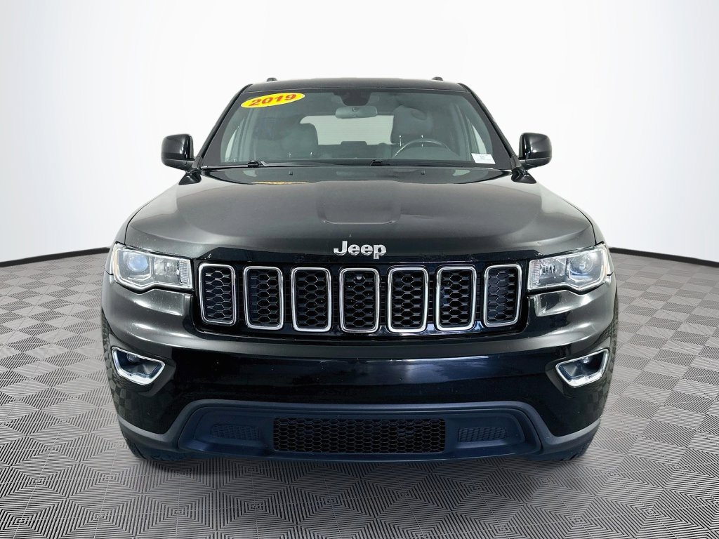 Used 2019 Jeep Grand Cherokee Laredo w/ Security & Convenience Group AWD/4WD image 4