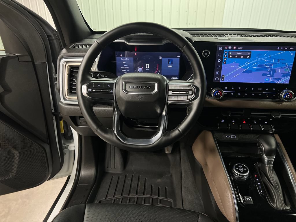 Certified 2024 GMC Canyon Denali AWD/4WD image 18