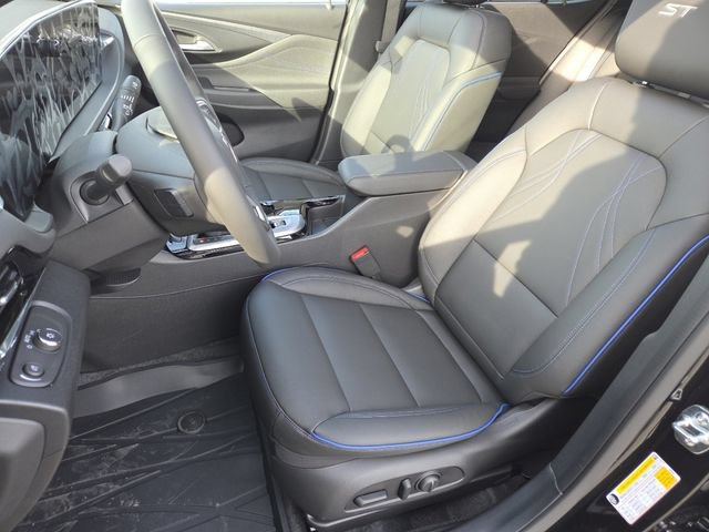 Used 2026 Buick Envista Sport Touring w/ Convenience I Package FWD image 32