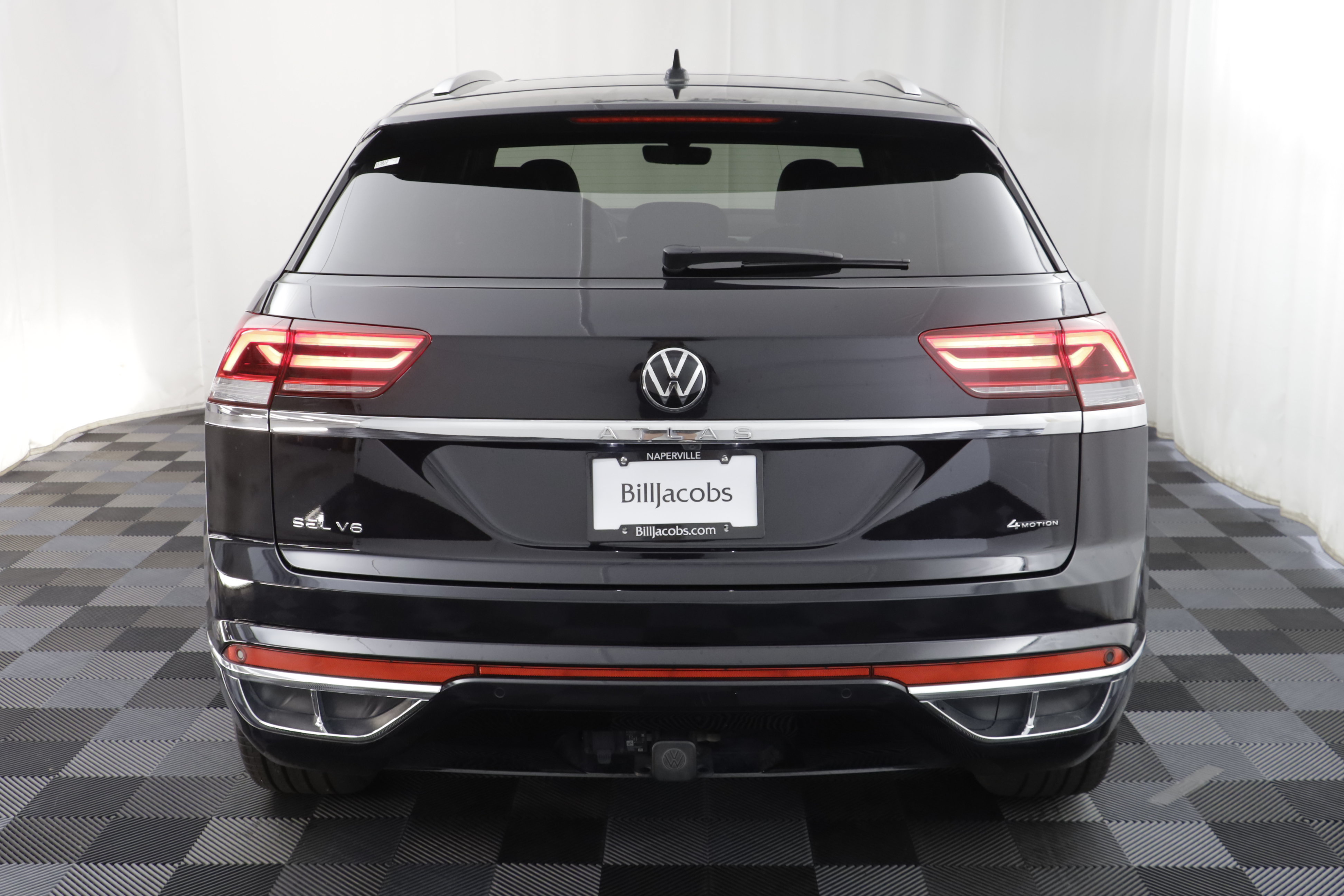 Used 2023 Volkswagen Atlas Cross Sport SEL Premium R-Line AWD/4WD image 17