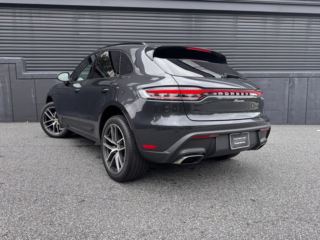 Certified 2026 Porsche Macan AWD/4WD image 3