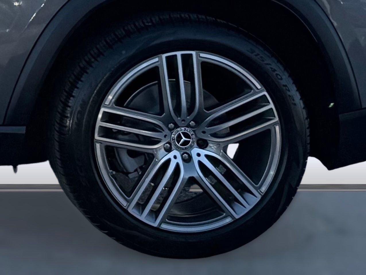 Used 2026 Mercedes-Benz GLS 450 4MATIC image 12