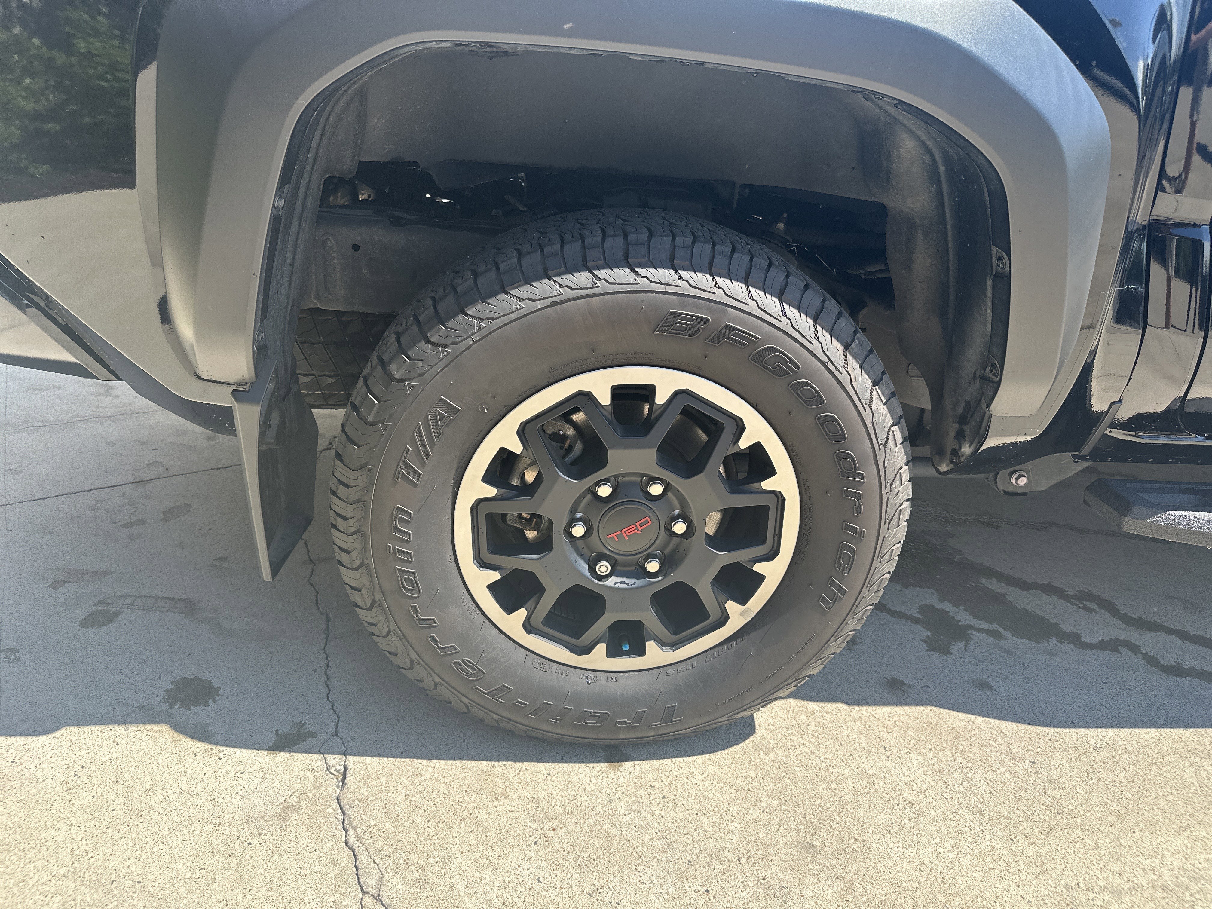 Used 2024 Toyota Tacoma TRD Off-Road AWD/4WD image 36