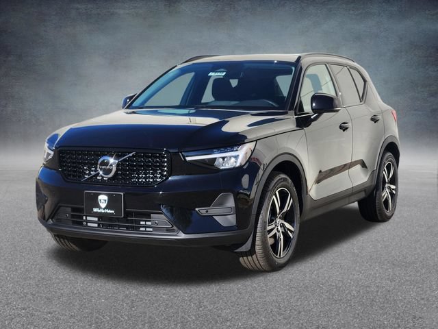 New 2026 Volvo XC40 B5 Core w/ Climate Package AWD/4WD image 3