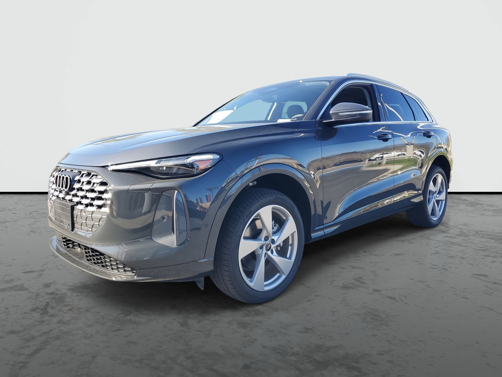 New 2025 Audi Q5 Premium Plus AWD/4WD image 2