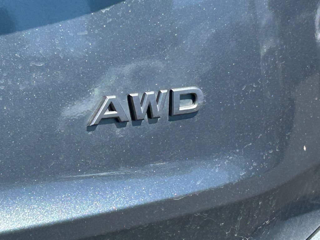 Used 2024 Nissan Rogue S AWD/4WD image 5