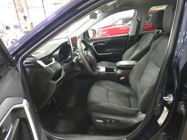 Used 2025 Toyota RAV4 XLE AWD/4WD image 10