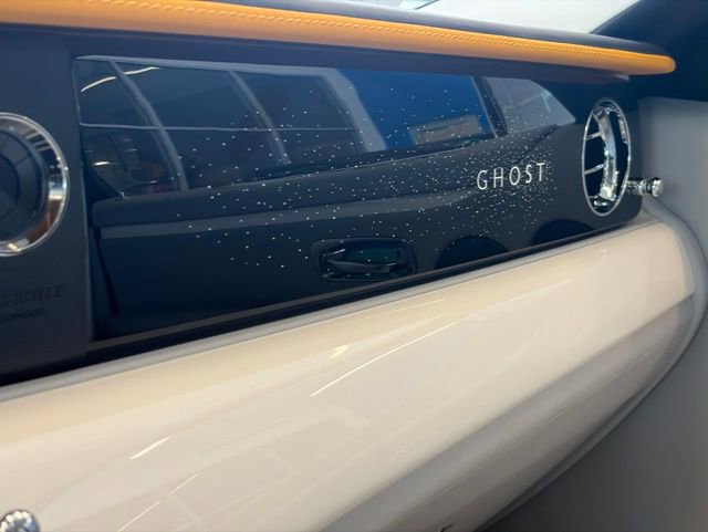 Used 2024 Rolls-Royce Ghost AWD/4WD image 28