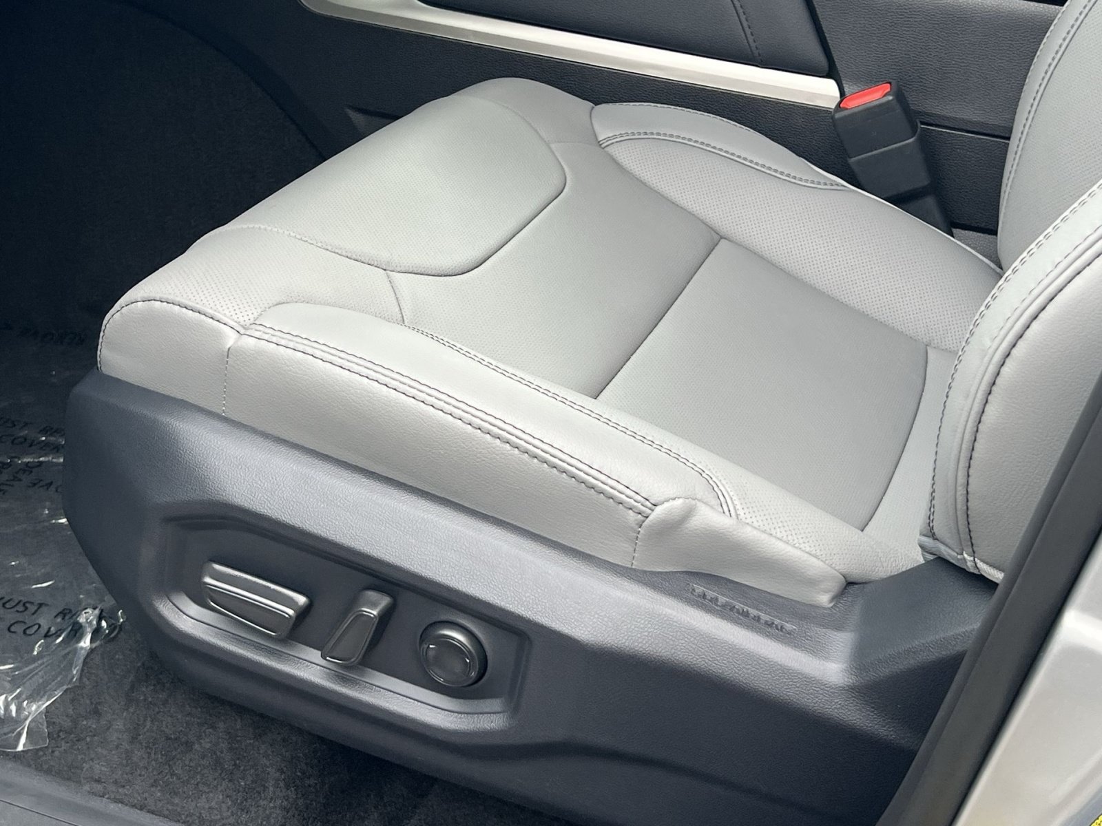 New 2026 Toyota Tundra Limited AWD/4WD image 8
