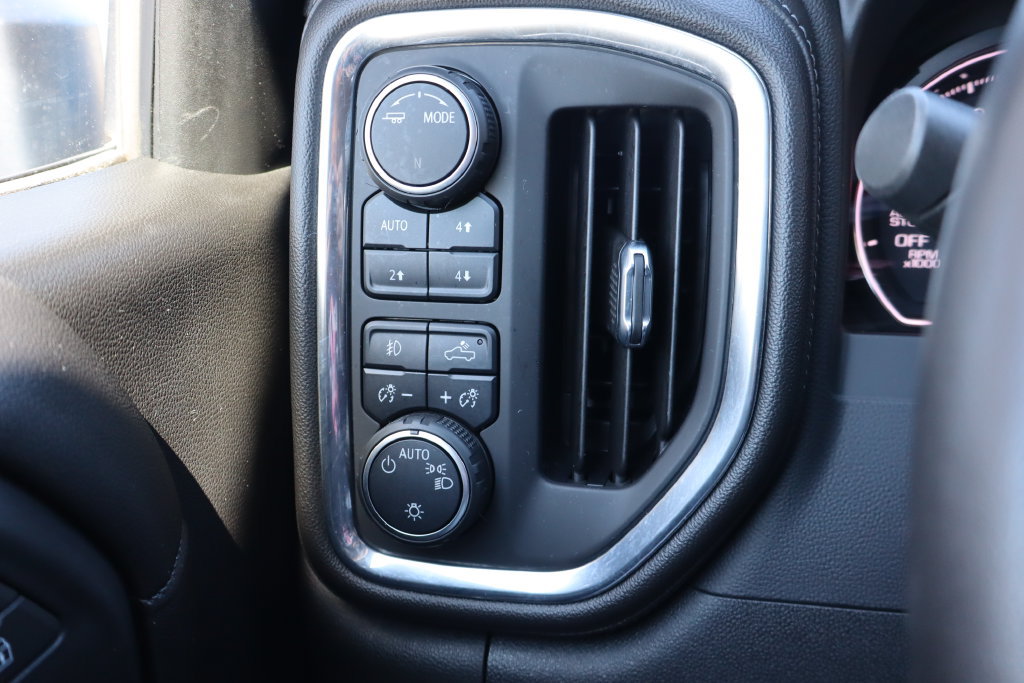 Used 2020 Chevrolet Silverado 1500 LT Trail Boss AWD/4WD image 8
