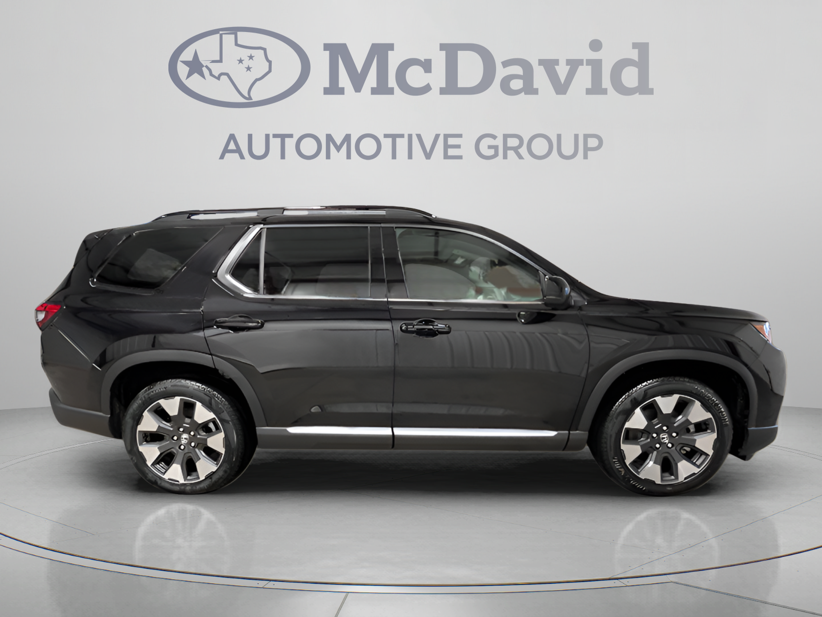 New 2026 Honda Pilot Touring image 7