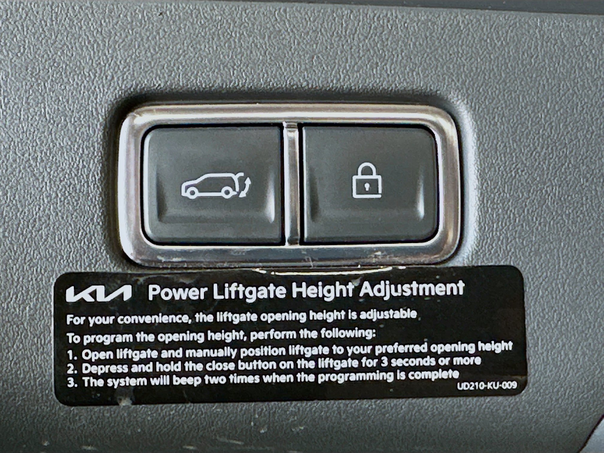Used 2024 Kia EV9 GT-Line AWD/4WD image 32