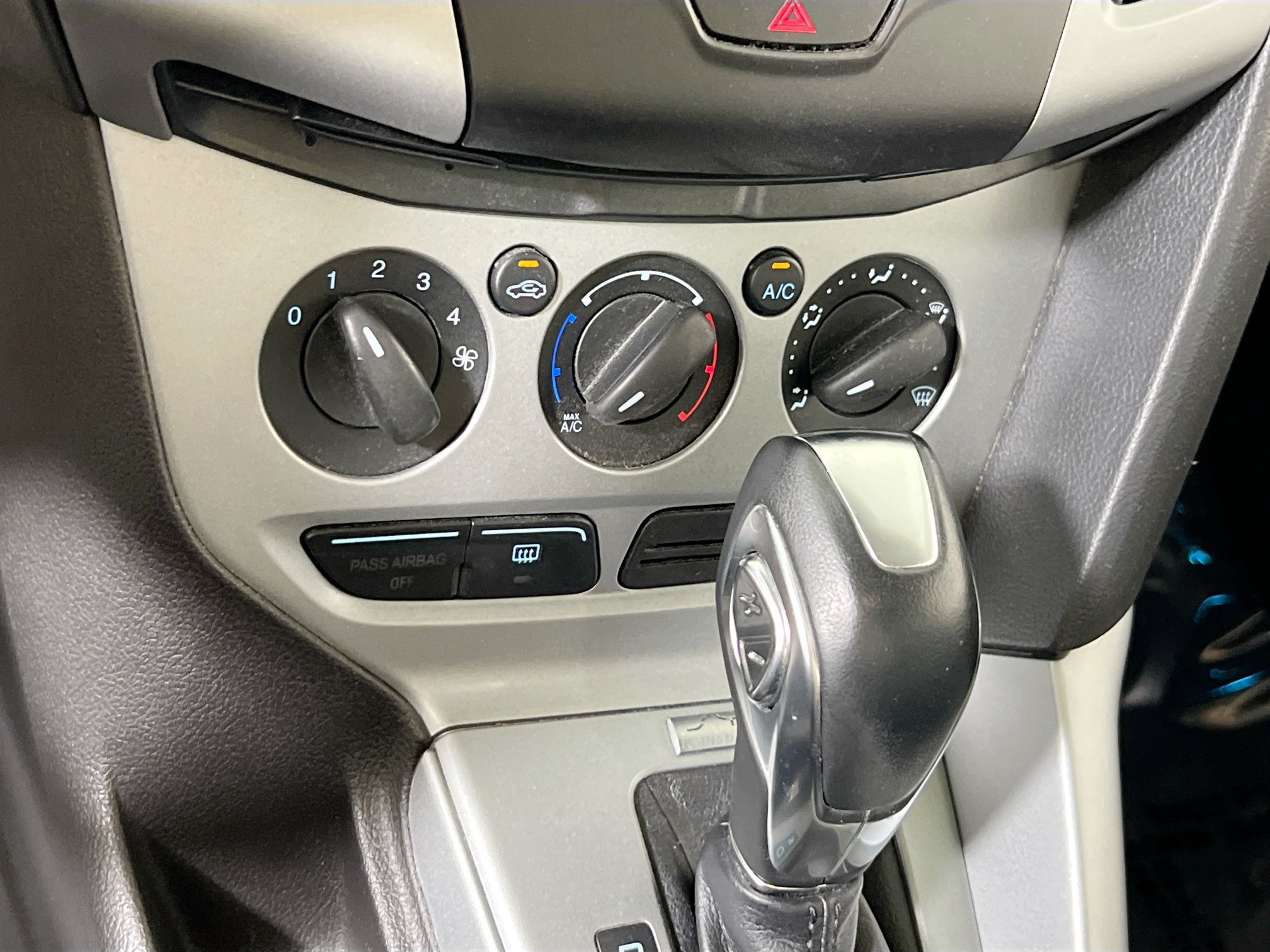 Used 2012 Ford Focus SE FWD image 14