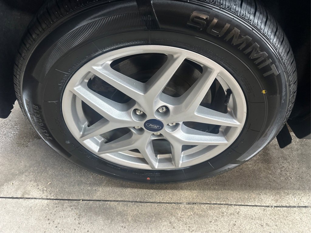 Used 2021 Ford Edge SEL w/ Convenience Package image 17