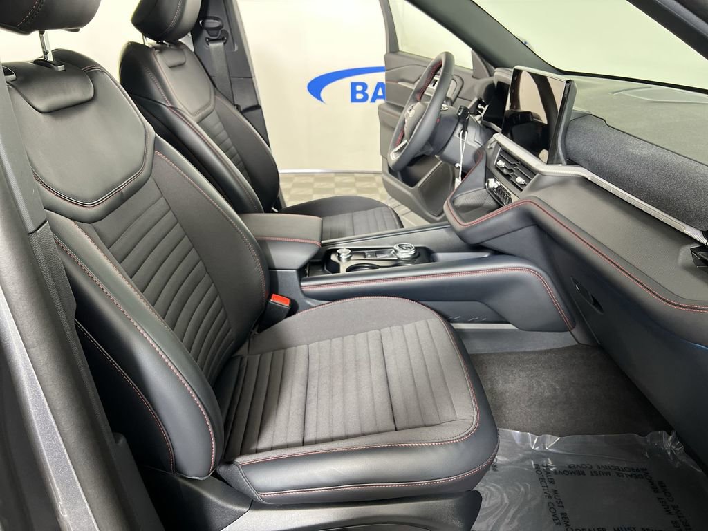 Used 2026 Ford Explorer ST-Line w/ ST-Line Street Pack image 29